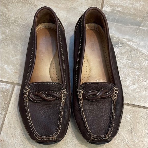 L.L. Bean Shoes - L.L. Bean Leather Driving Moccasin Vibram Sole 8 Fisherman Comfort